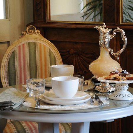 Bed and Breakfast Palazzo Rocchi - Residenza D'Epoca Лукка Экстерьер фото