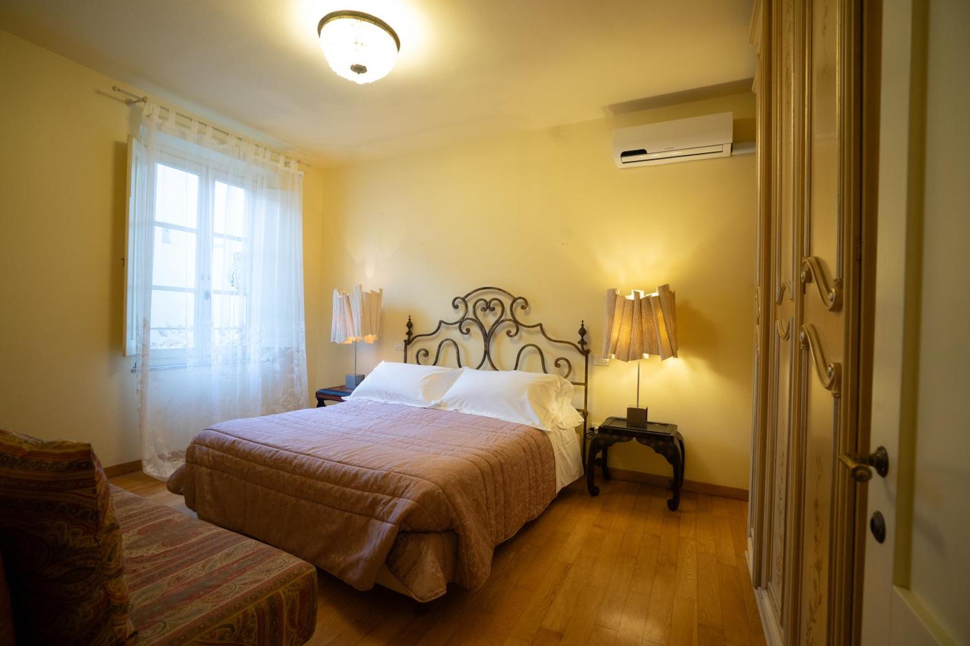 Bed and Breakfast Palazzo Rocchi - Residenza D'Epoca Лукка Экстерьер фото
