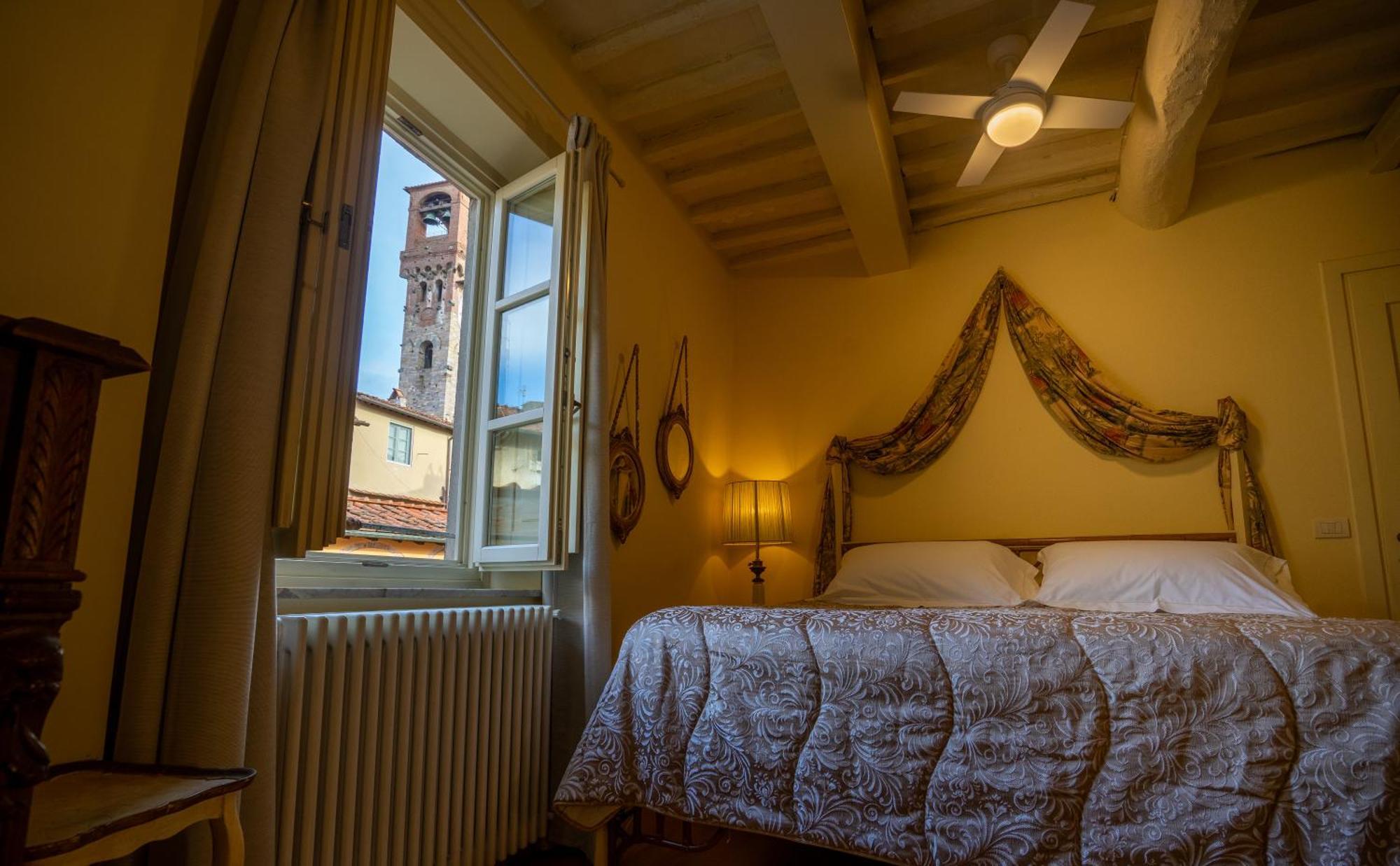 Bed and Breakfast Palazzo Rocchi - Residenza D'Epoca Лукка Экстерьер фото