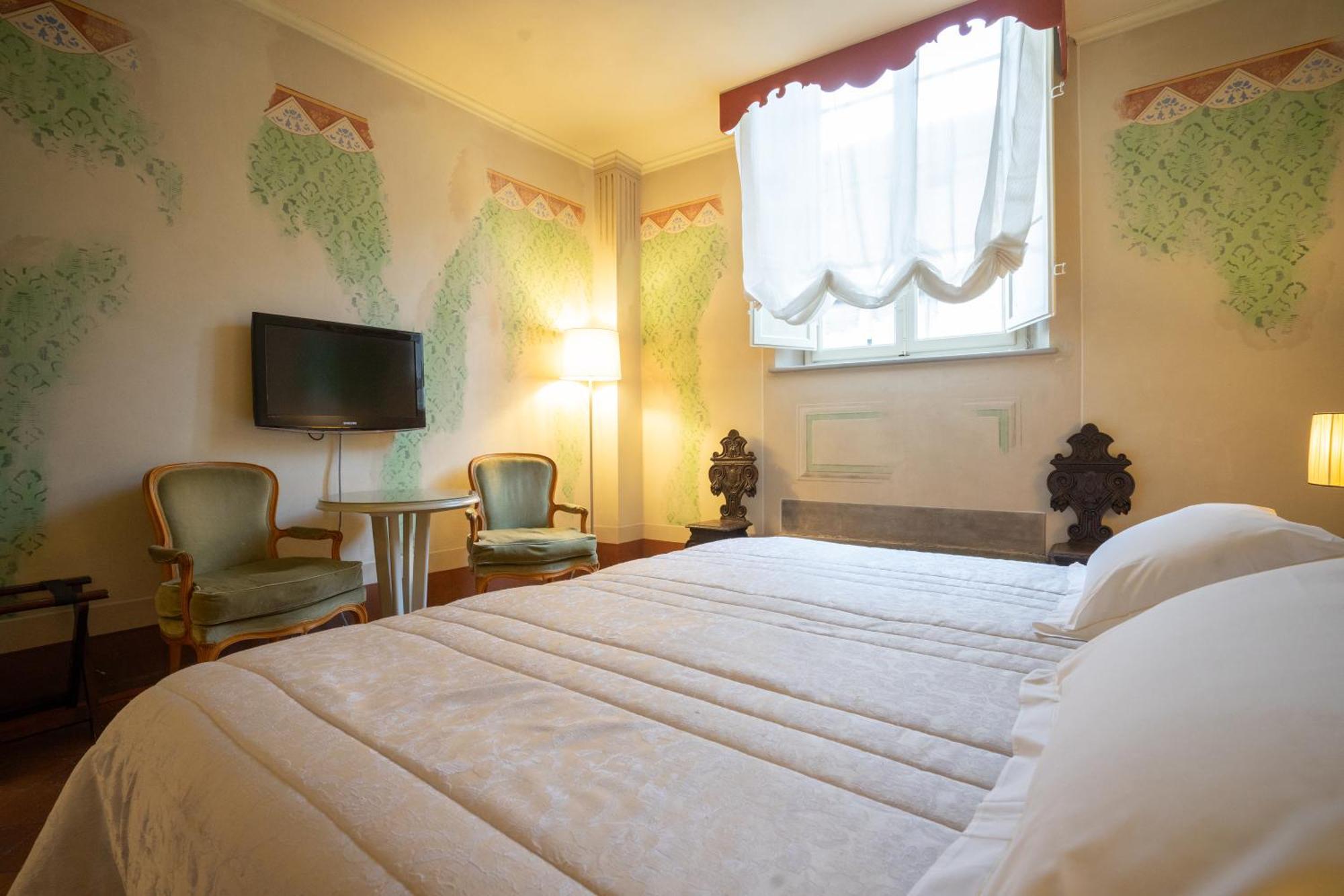 Bed and Breakfast Palazzo Rocchi - Residenza D'Epoca Лукка Экстерьер фото