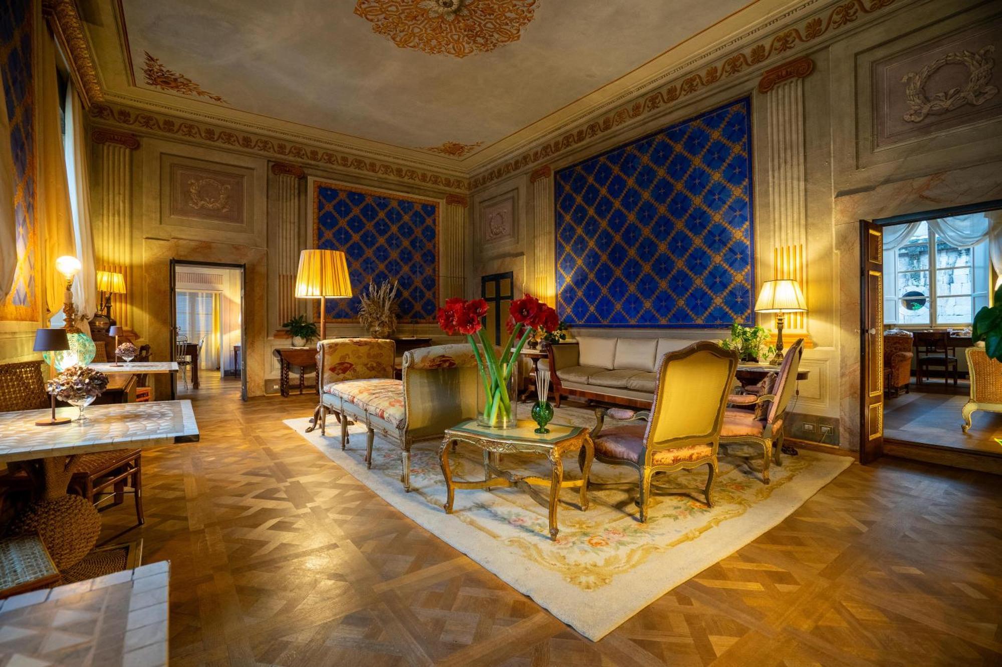 Bed and Breakfast Palazzo Rocchi - Residenza D'Epoca Лукка Экстерьер фото