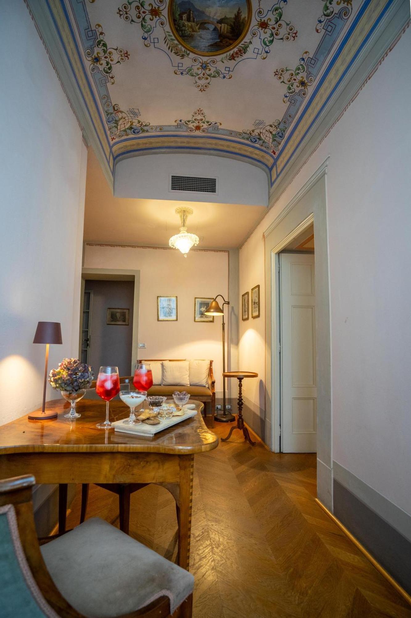 Bed and Breakfast Palazzo Rocchi - Residenza D'Epoca Лукка Экстерьер фото